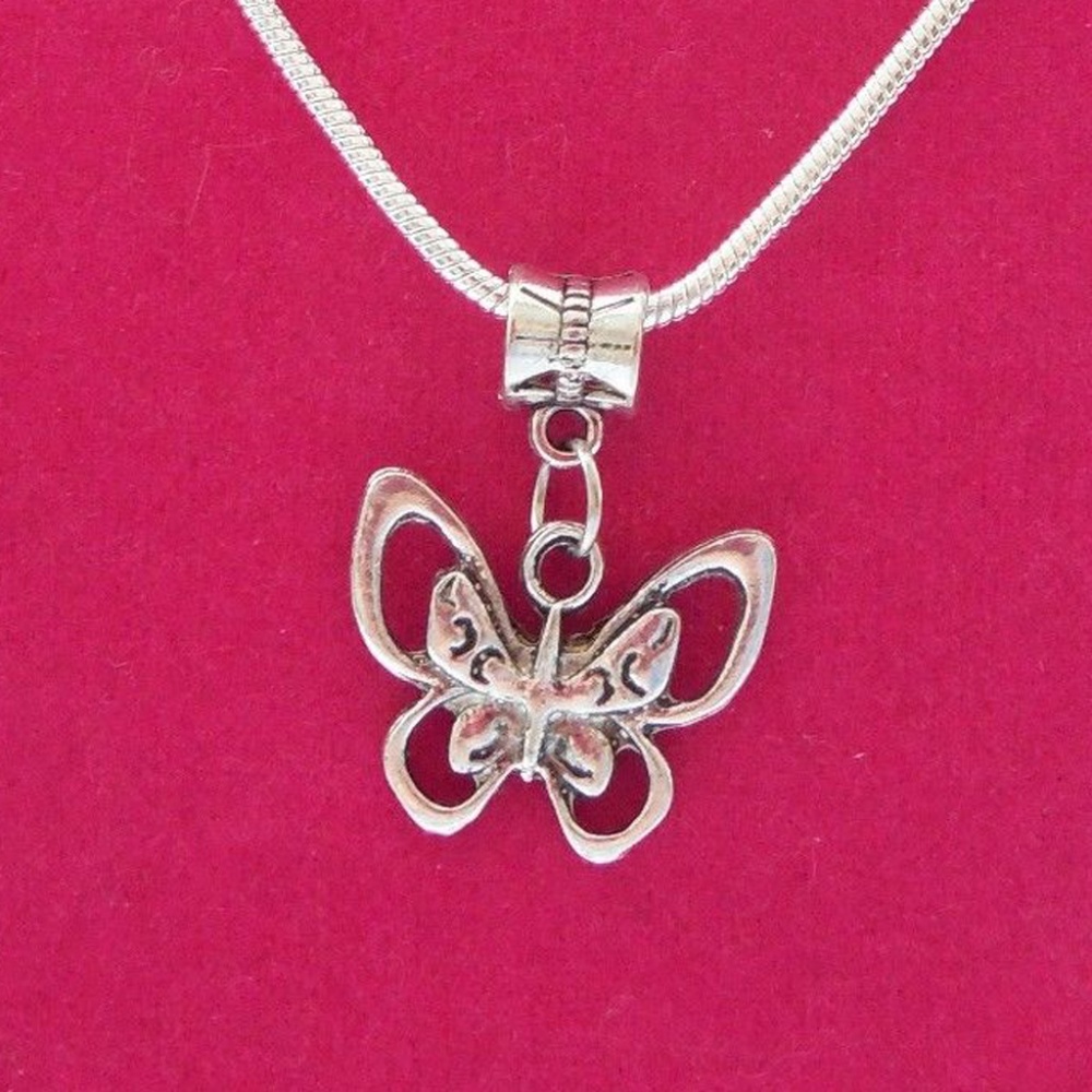 5008-Openwork Butterfly Necklace